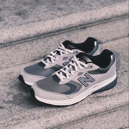NEW BALANCE新百伦男子880系列缓震透气低帮休闲跑步鞋MW880CF3 灰色 MW880CF3-2E 40