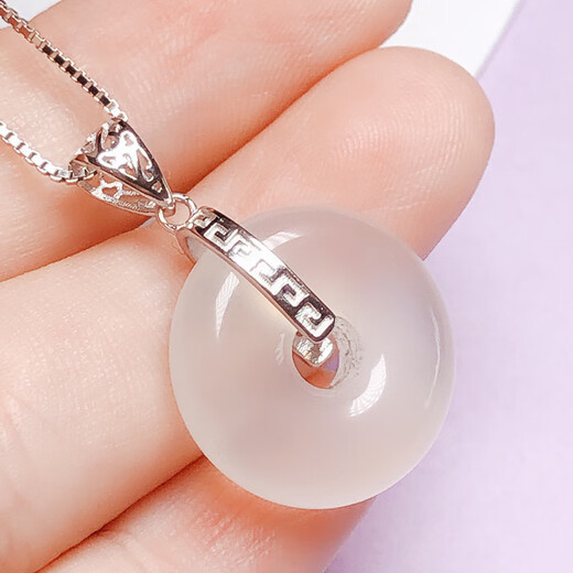 Fat Donglai same style 18k gold universal buckle pendant silver safety buckle clip buckle jade pendant amber buckle DIY necklace rose gold