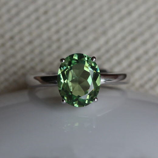 Fat Donglai's same Alexander color-changing gemstone simple oval stone ring for women silver white gold (main stone 8X10mm)