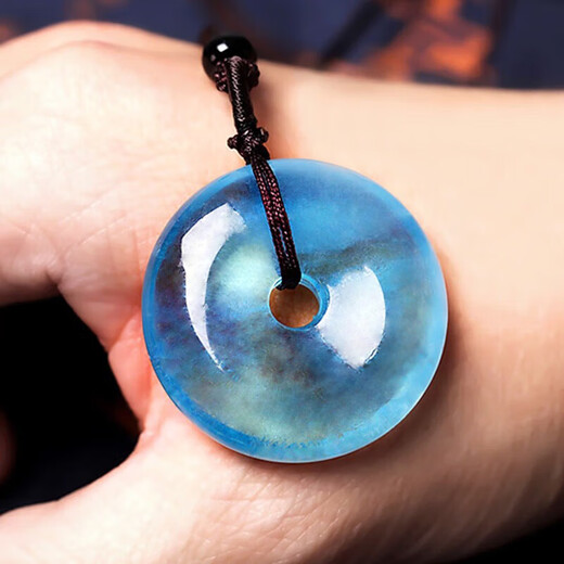 Collection grade natural blue crystal safety buckle pendant, ice aquamarine necklace for men, birthday gift for women, rope safety buckle, ice aquamarine, about 6-8g