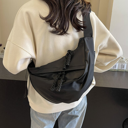 慕昂包包通勤大包女2024新款时尚大容量软皮单肩包休闲饺子包斜挎背包 黑色 大号