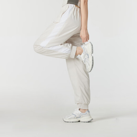 Nike (Nike) Sportanzug für Frauen 25 Frühling Neues Fitnesstraining Laufübungen gewebtes zweiteiliger Set-Hosen-Hose DM6180-010+FV7661-104 L