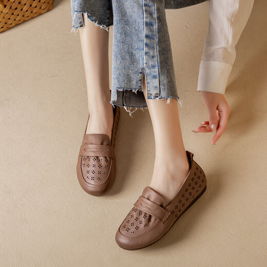 
Kanglibi genuine leather soft sole mother shoes single shoes middle-aged and old comfortable and not tired leather shoes middle-aged and old young and non-slip women's shoes spring and autumn style 677 hole style bean paste color mother comfortable and good shoes 38