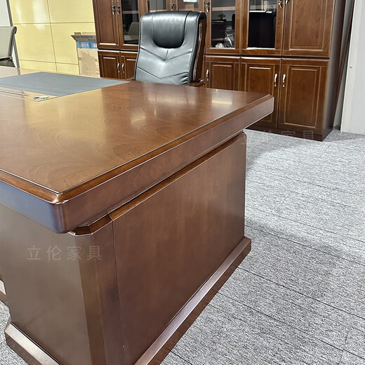 Lilun wood veneer boss desk high-end and elegant executive leader desk and chair combination office with solid wood veneer executive desk 2.4 meters desk + chair + 8 door bookcase