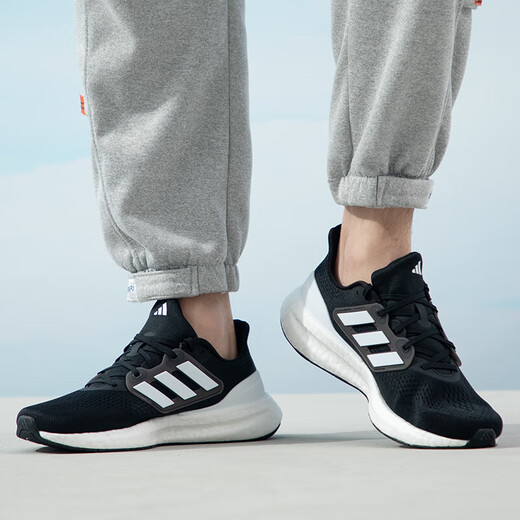 Adidas / adidas pureboost hommes et femmes amortissant les chaussures de sport respirant entraînement des chaussures de course pratiques décontractées if4839 pureboost 23 / noir et blanc 38,5