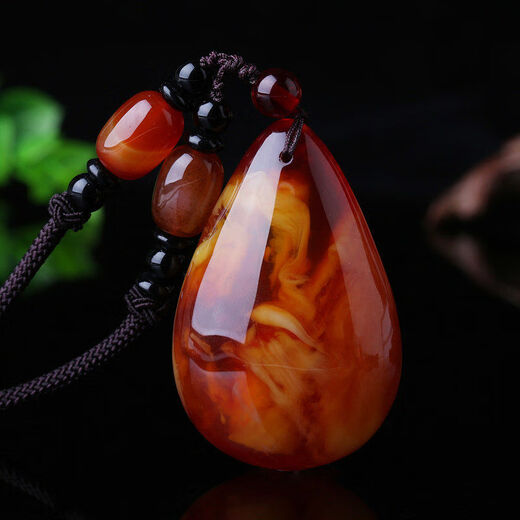 Fat Donglai same style beeswax Wushi brand amber old beeswax pendant women's sweater chain long autumn and winter water drop necklace old wax square card + lanyard