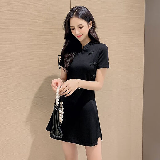 Wei Jie's cheongsam is out for a photo shoot in the national trend of a new national dress slim and slim and slim celebrity little black skirt women's summer improved version two black 826 M suggests 90-105 Jin [Jin equals 0.5 kg]