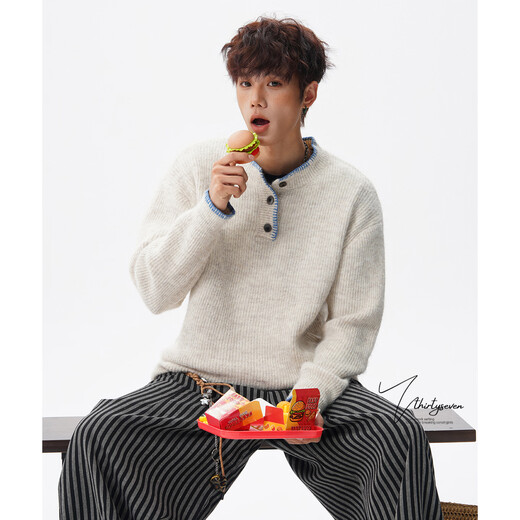 V37 American contrast lace Henry collar sweater for men in autumn retro loose lazy style couple pullover sweater apricot XL