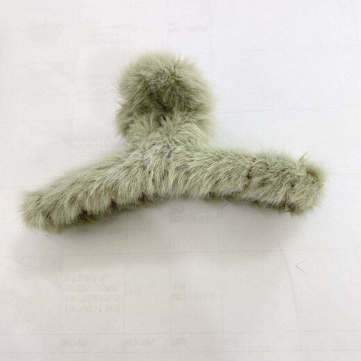 Korean ins cute bear plush grabber female cute hairpin autumn and winter temperament back head shark clip tassel white