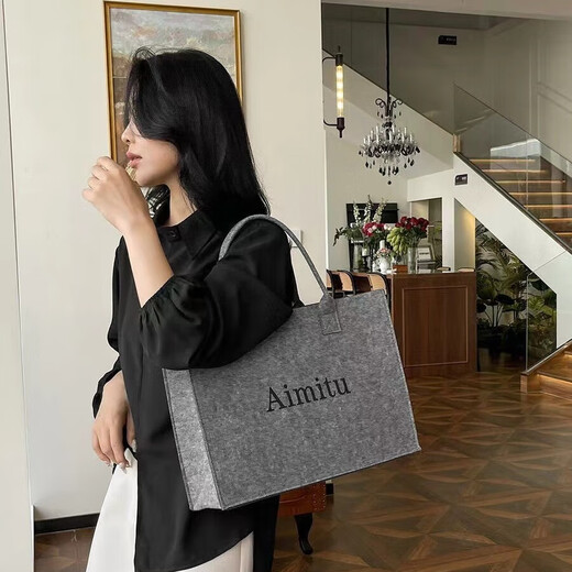 Extra large capacity ins felt bag handbag large capacity bag printed storage bag felt handbag brown small bag 30*20*13