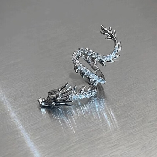Mansheng dragon-shaped ear clip for men, trendy, no piercing, no punching, men's ear bone clip, zodiac year, dragon ear clip, women's earrings, single left ear