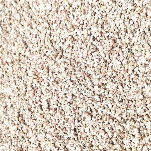 Ten Jin Jin is equal to 0.5 kg. Packed corn cob pellets for growing edible mushrooms, oyster mushrooms, shiitake mushrooms, and fungus. 3-6 mm corn cob pellets are affordable. 10 Jin Jin is equal to 0.5 kg.