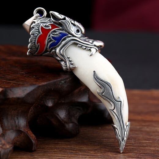 FANISHA Men's Necklace Wolf Tooth Pendant Zodiac Year Domineering Transport Jewelry Birthday Gift New Year Niche Wolf Tooth Necklace