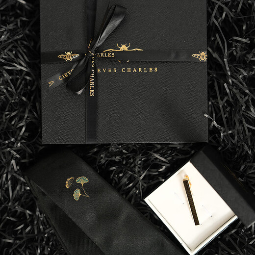 Gieves Charles [High-End-Geschenkbox Limited Sale] Sansheng hat "Apricot" Männergeschenkkrawattenanzug für Freund Sansheng hat "Apricot" Geschenkbox