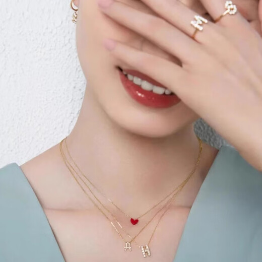 Fat Donglai's same style 18k gold red heart necklace Ai Yi Ke small 18K coral color small love heart