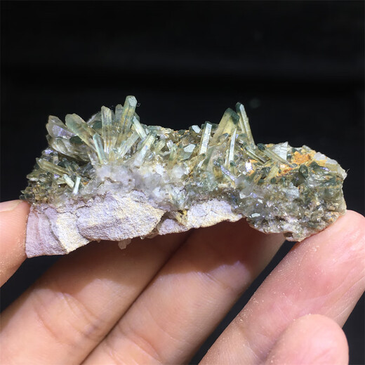 Nanzhi Natural Hima Mini Green Ghost Crystal Cluster Raw Stone Raw Ore Strange Stone Ornament Mineral Crystal Specimen Popular Science 512