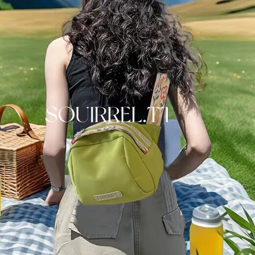 松团团 SQUIRREL.TT女包帆布2025新款贝壳包单肩包斜挎包包休闲运动旅行徒步挎包布包 白色