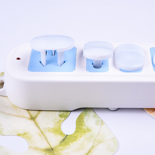 Children's anti-shock socket protective cover, jack safety plug, plug protective cover, infant power strip protective cover, children's socket protective cover with three holes - 2 pieces
