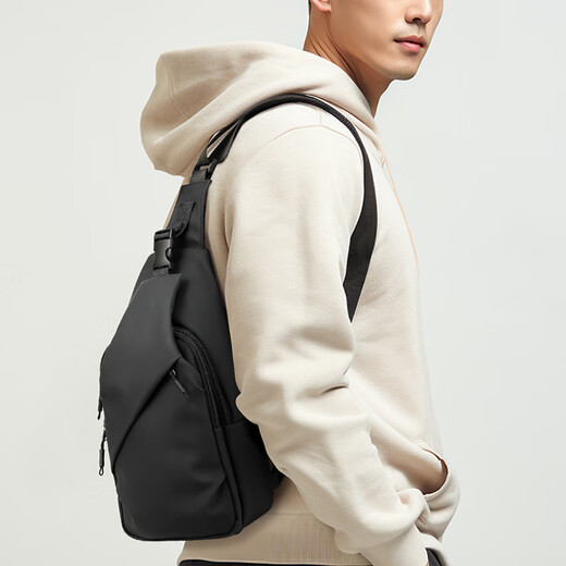 
Back to back sports crossbody bag LM shoulder bag for men with large capacity travel waterproofing function simple casual men's chest bag X1048 black