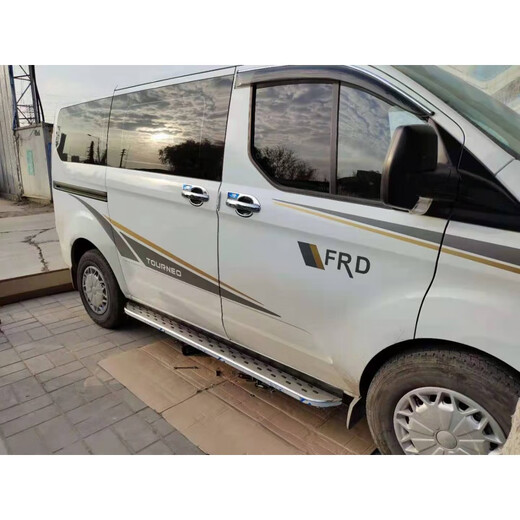 Ford's new Transit pedals, new generation Tourio electric V362 original mid-door side pedals, commercial vehicle modification, new Transit center axle, assembled x without lights