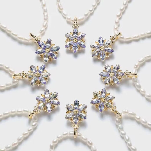 Ningfeng Japanese nojess Christmas limited romantic snowflake natural moonstone tanzanite silver crystal necklace clavicle chain pearl necklace + moonstone pendant