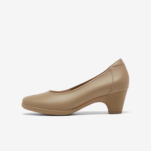 Bata Light Mouth Chaussures célibataires pour les femmes dans le centre commercial d'automne Nouveau Cow Hide Talon Couplage de chaussures simples polyvalentes AQ755CQ4 Couleur d'abricot 38