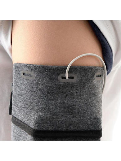 Mobile phone strap arm sports running mobile phone arm bag sleeves unisex wrist bag outdoor fitness hand blue S (suitable for arm circumference 19-23cm)