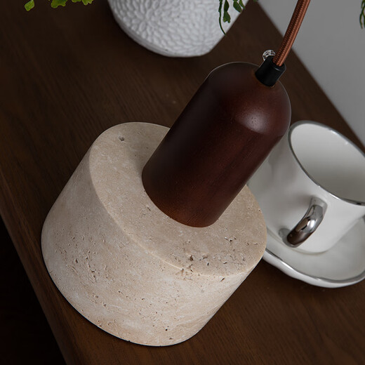 Wen Yijia individuelles Bett am Nachtposten kleiner Kronleuchter, WASAKI-Creme-Stil Hauptschlafzimmer warm und romantisch Homestay Creative Retro Mountain Wall Line Lampe 6221 Massivholz Kronleuchter Stil-drei Farblicht Licht