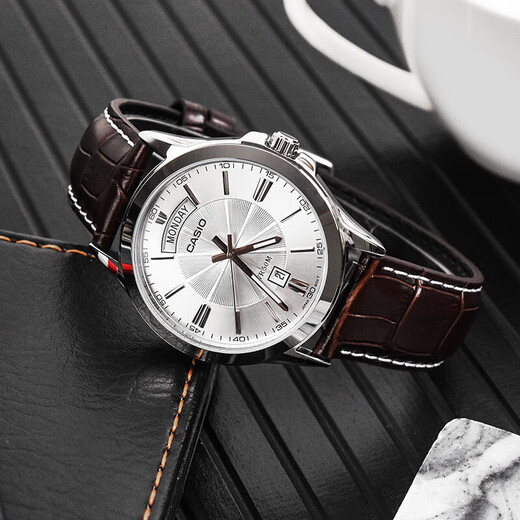 Casio Casio (Casio) Moda de cuarzo simple y casual Reloj MTP-1381L-7A
