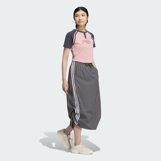 Ropa de mujer adidas nueva camiseta de manga corta simple, cómoda, moderna, moderna, deportiva y casual
