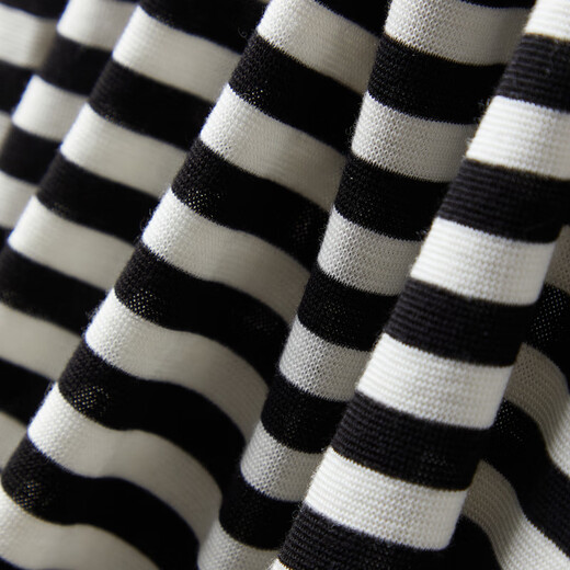 Qiushui Yiren Fashionable Simple Striped Top 2025 Spring New Commuting Style Contrast Color Ribbed Collar