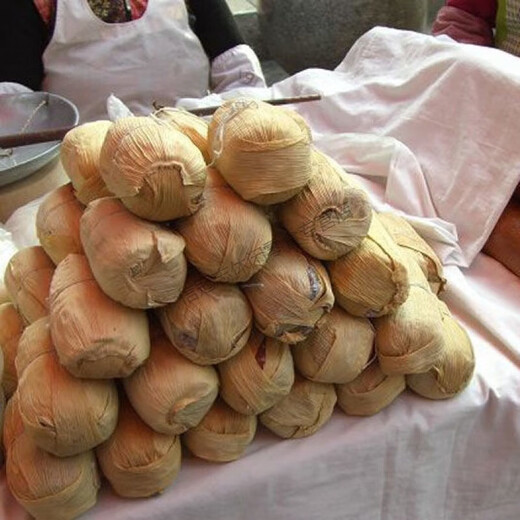 Keju Guizhou Specialty Bijie Qianxi Glutine Rice Gâteau jaune cuit à la vapeur, frit, rôti et bouilli un gâteau à grains grossiers Barbecue et cuire un moule à un gâteau de maïs alimentaire instantanée 3 738 grammes