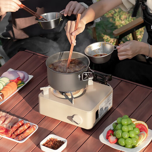 Dujiaxing Outdoor Camping und Picknickausrüstung und -versorgungen. Töpfe und Utensilien tragbare Outdoor-Picknickkochgeschirrkartenkartentyp Campingkessel Camping Pot Vierteilige Set 1421