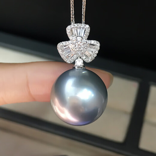 Qianjun guaranteed price natural sea water Tahiti platinum gray pearl pendant single perfect round extremely bright gold pearl diamond necklace 13-14mm