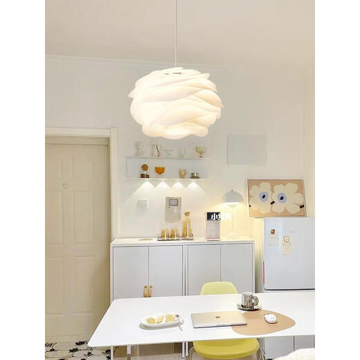 Kreatives Restaurant Kronleuchter Nordic Romantic Flowers Bar Lampe Ins Style Girl Room Beleuchtung warme Schlafzimmer Lampe 9272 Kronleuchter weiß 35 cm Drei-Farben E27 Lichtquelle