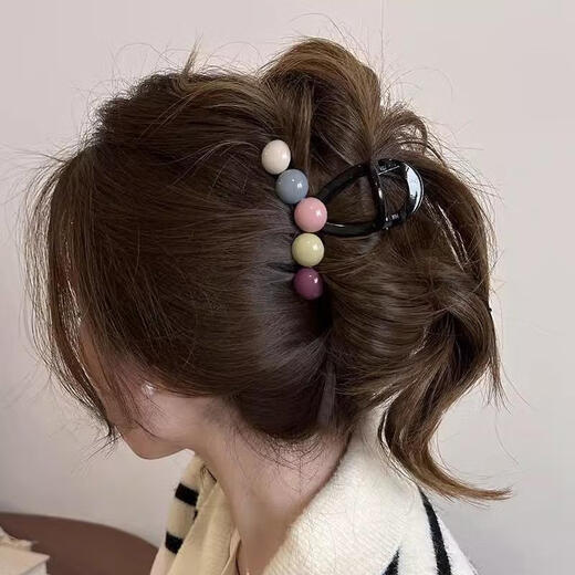 Tang Funi's 2024 internet celebrity hairpin is suitable for hair accessories with small hair volume. Colorful bean medium-sized gripper clip. High-end shark clip. Milk tea-colored bead gripper clip.
