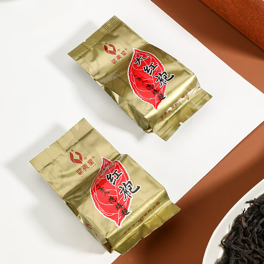 Wuyi Star Dahongpao Té de canela y narciso Té de roca de montaña Wuyi Té Oolong Fuego medio Fragancia suave Autobebida 8 g * 17 bolsas Dahongpao