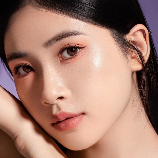 Ouyizi's glue-free and removal-free false eyelashes are natural and simulated, long-lasting and can be used repeatedly. Sunflower is easy for beginners to use.