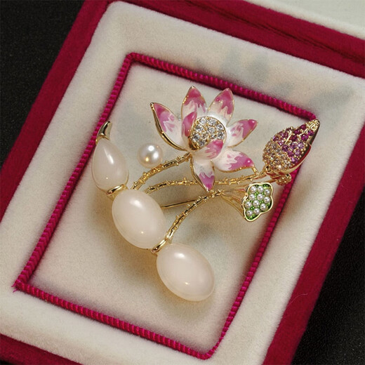 WOUG pink lotus brooch for women, exquisite small fragrance design corsage, sexy suit flower brooch, pink lotus No. 1