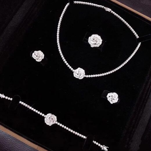 Changju 18K gold diamond ring necklace bracelet earring set camellia rose set banquet style 1 carat earrings