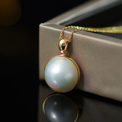 Floating Lotus Mirror Highlight Pearl Seawater Mabei Pendant Original Mabei White Almost Flawless 12-13mm