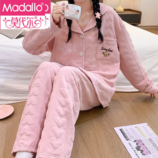 Pajamas de vente directe modale pour femmes en automne et hiver neuf coton à air mezzanine vêtements de maison épaissis pour le cardigan d'hiver
