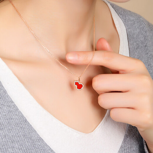 Chiba Jewelry 18k gold diamond agate pendant new gourd festive blessing necklace for wife and girlfriend birthday gift 18k gold diamond agate pendant weighs about 0.4g (subject to actual)