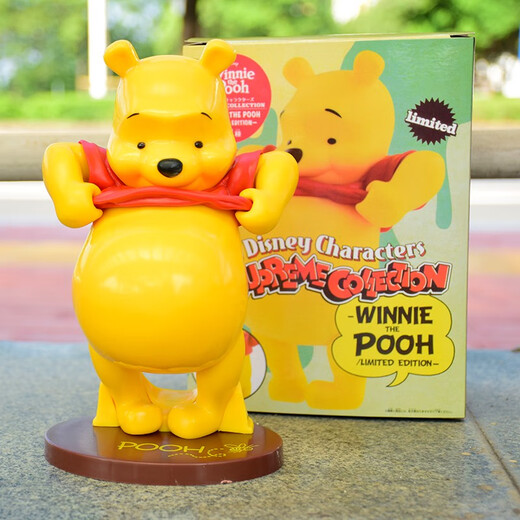 Winnie the Pooh Big Belly Pooh Desktop Model Model Doll Gift Doteon Juguetes para niños Caja de regalo Big Belly Winnie alrededor de 20 cm