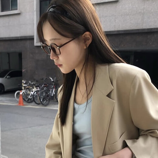 Sarah Deere Korean wide-brimmed acrylic headband, simple and versatile non-slip toothed headband, hair press, face wash and hair clip, caramel color