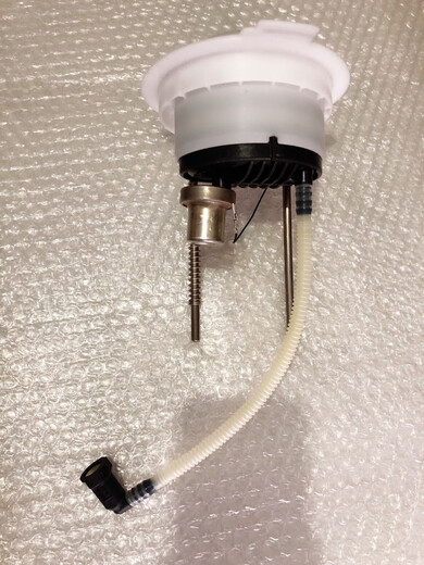 Clcey está adaptado a Magotan CC New Passat 1.4t1.8t2.0t Combustible Tank Filtro de gasolina Filtro de filtro Gasoline Grid 3C0 919 679 Un fabricante original