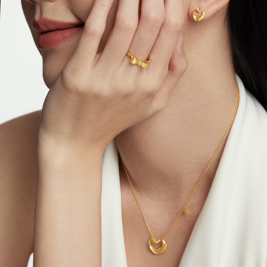 Chow Tai Fook Love Bow Live Gold Ring for Women (labor cost 160) about 3.35g EOF100