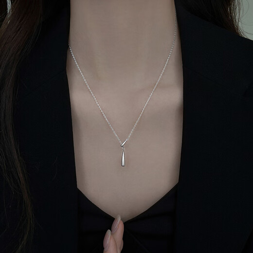 Xiangnan 999 sterling silver water drop clavicle chain niche design light luxury high-end new necklace popular female birthday gift ins 999 silver water drop necklace