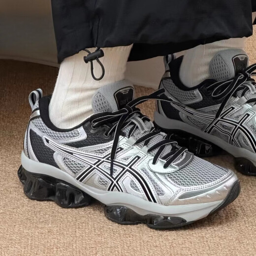 亚瑟士（asics）GEL-Quantum Kinetic 新年系列复古户外跑鞋 1203A270-023 黑灰色(1203A270-023) 41.5