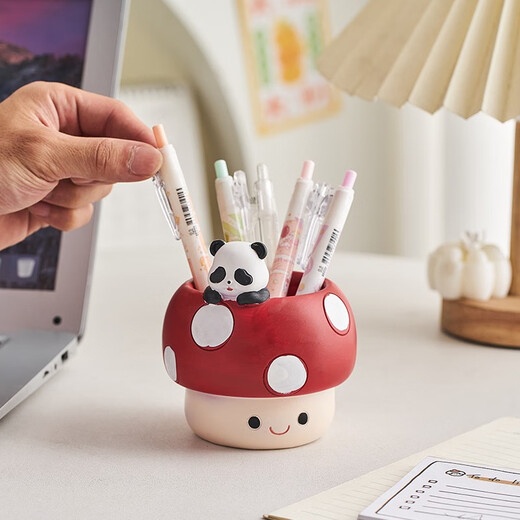 Creative and cute and interesting resin pen holder storage box student desktop small children boy and girl cartoon decoration ornaments resin fun mushroom pen holder-Panda